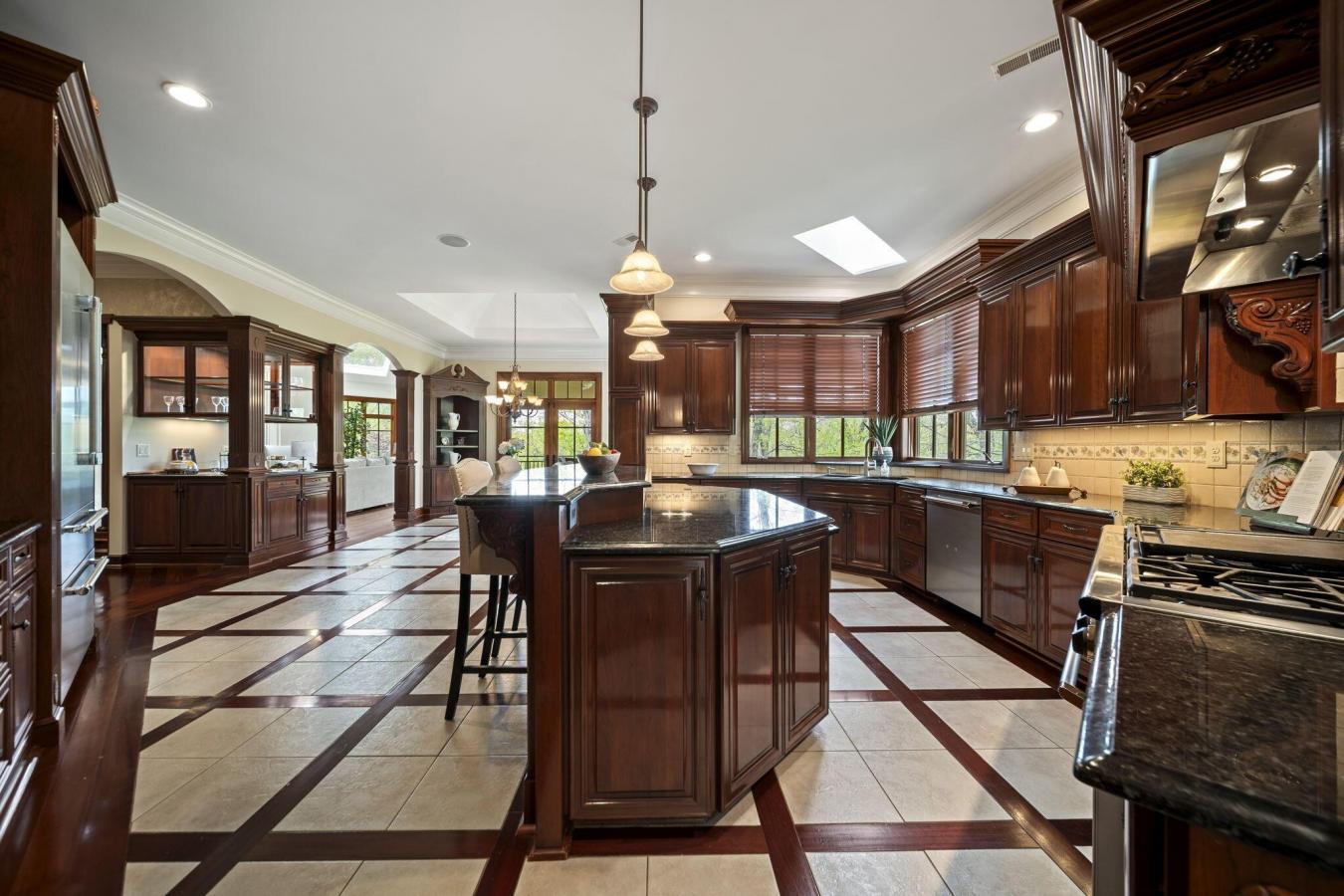 Powell, Delaware, 43065, United States, 6 Bedrooms Bedrooms, ,6 BathroomsBathrooms,Residential,For Sale,2049914