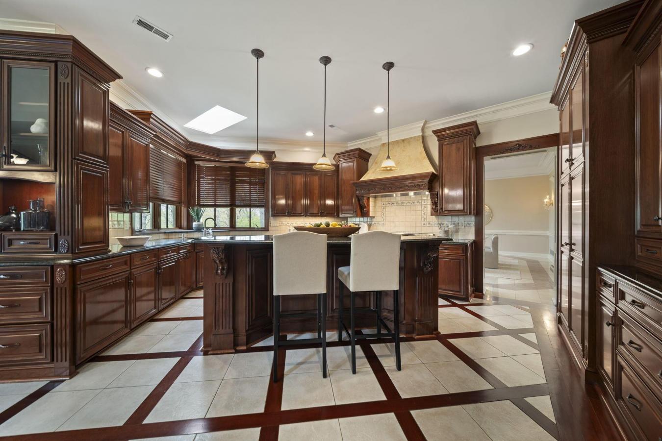 Powell, Delaware, 43065, United States, 6 Bedrooms Bedrooms, ,6 BathroomsBathrooms,Residential,For Sale,2049914
