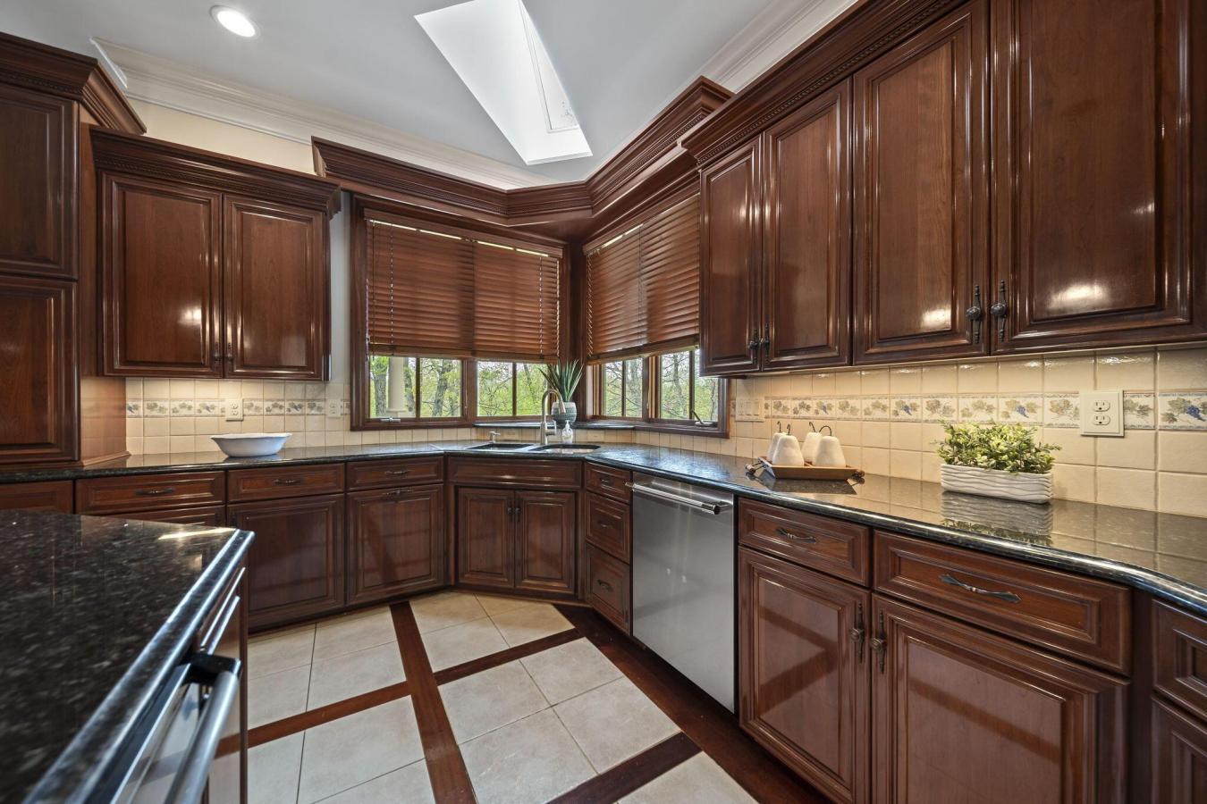 Powell, Delaware, 43065, United States, 6 Bedrooms Bedrooms, ,6 BathroomsBathrooms,Residential,For Sale,2049914