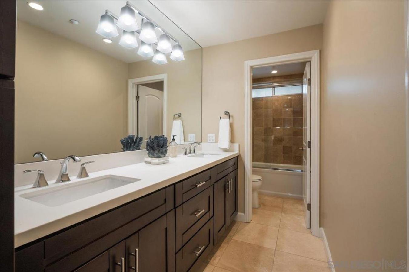 San Diego, San Diego, 92109, United States, 2 Bedrooms Bedrooms, ,2 BathroomsBathrooms,Residential,For Sale,2049913