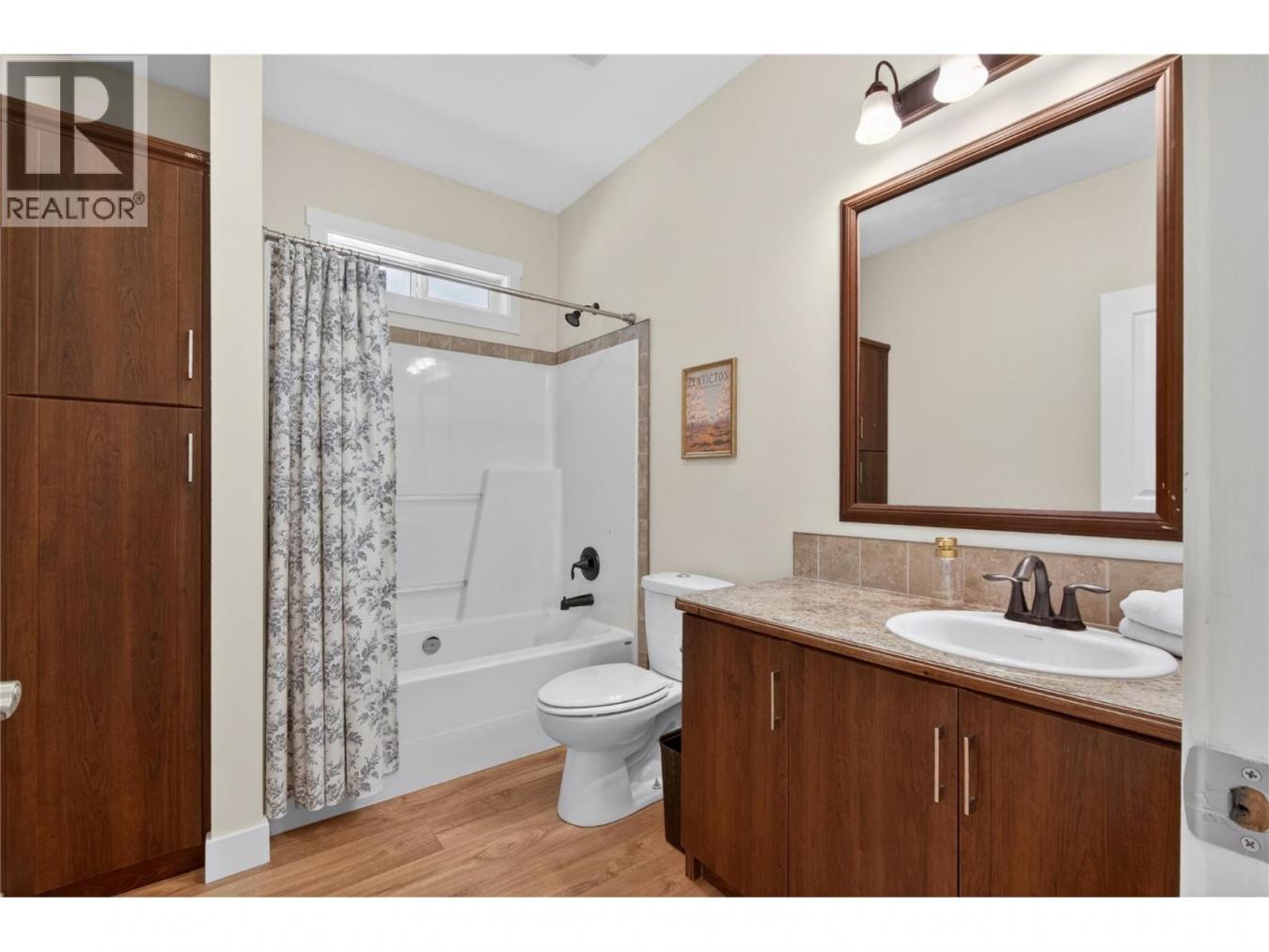 Kaleden, BC, V0H1K0, Canada, 5 Bedrooms Bedrooms, ,3 BathroomsBathrooms,Residential,For Sale,2049910