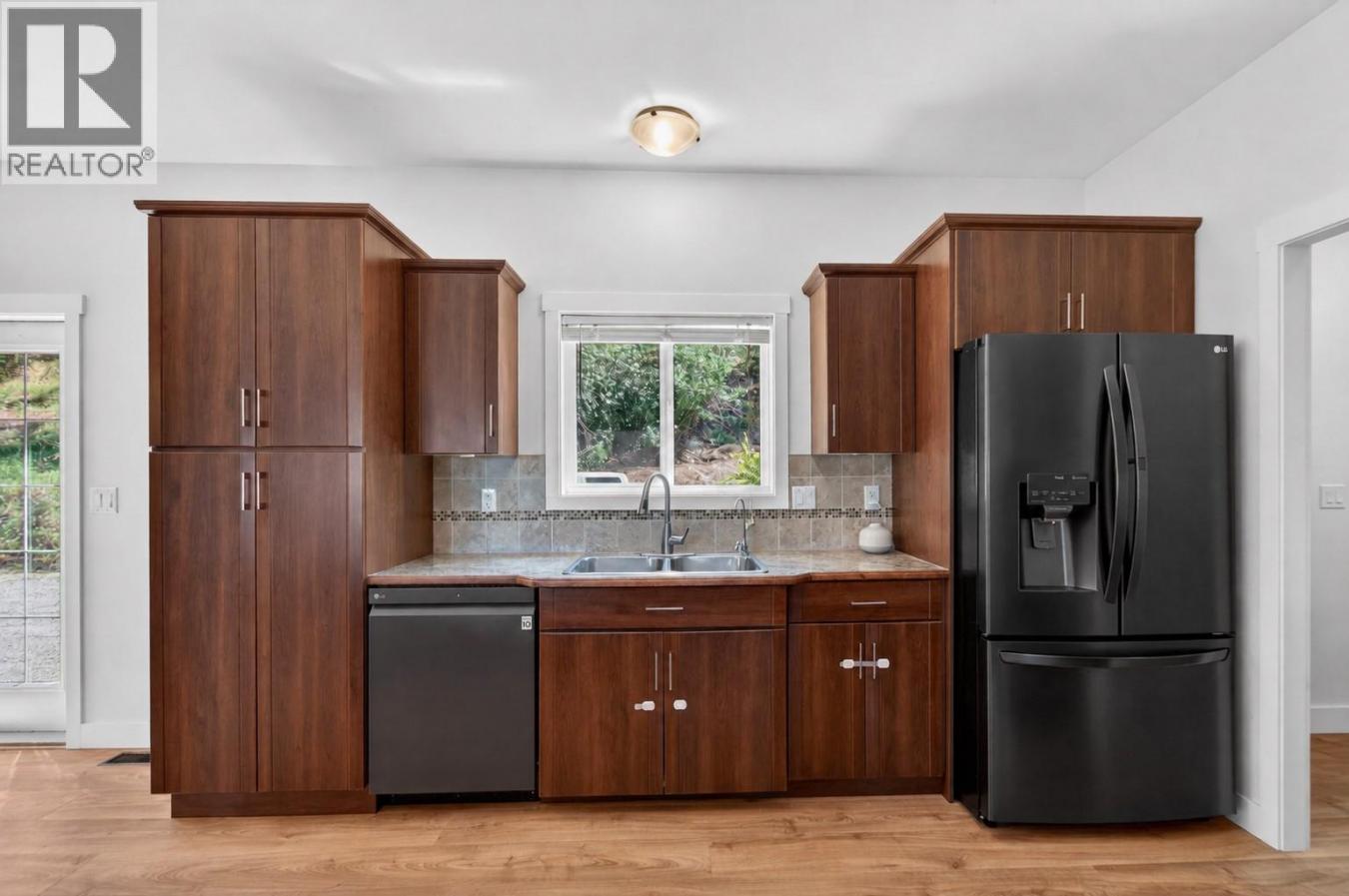 Kaleden, BC, V0H1K0, Canada, 5 Bedrooms Bedrooms, ,3 BathroomsBathrooms,Residential,For Sale,2049910