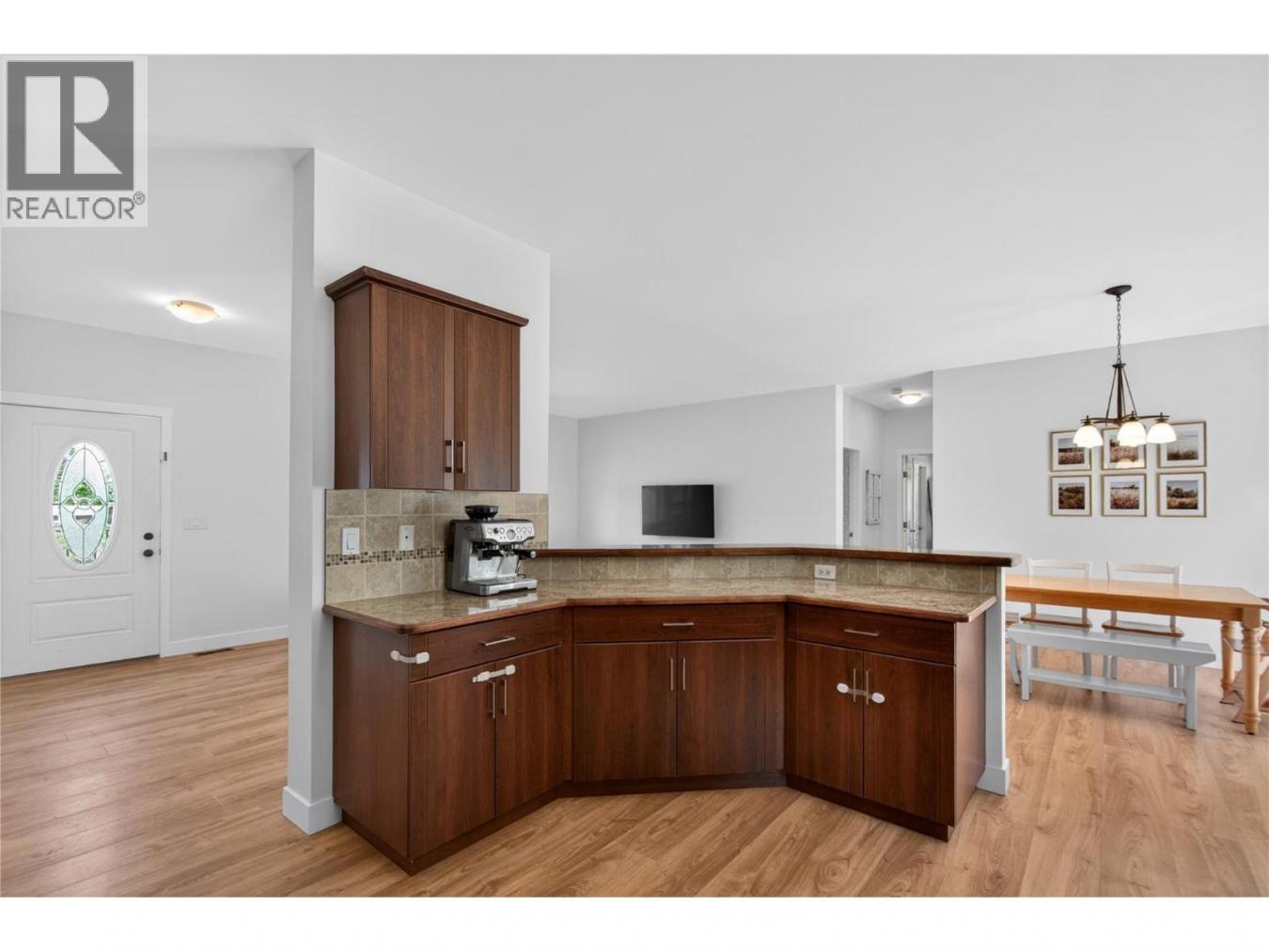 Kaleden, BC, V0H1K0, Canada, 5 Bedrooms Bedrooms, ,3 BathroomsBathrooms,Residential,For Sale,2049910