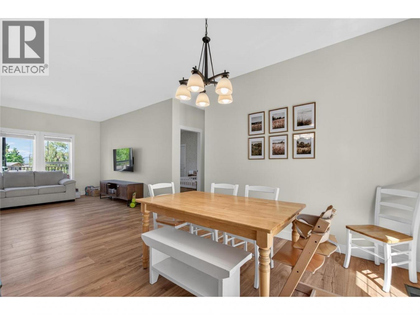 Kaleden, BC, V0H1K0, Canada, 5 Bedrooms Bedrooms, ,3 BathroomsBathrooms,Residential,For Sale,2049910
