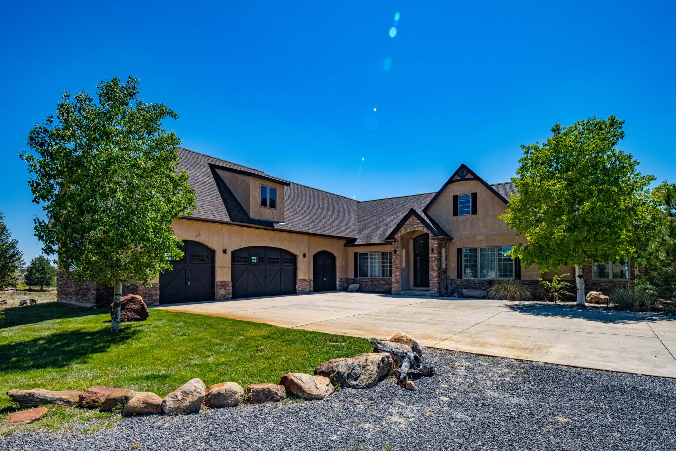Pueblo, Colorado, 81004, United States, 7 Bedrooms Bedrooms, ,6 BathroomsBathrooms,Residential,For Sale,2049909
