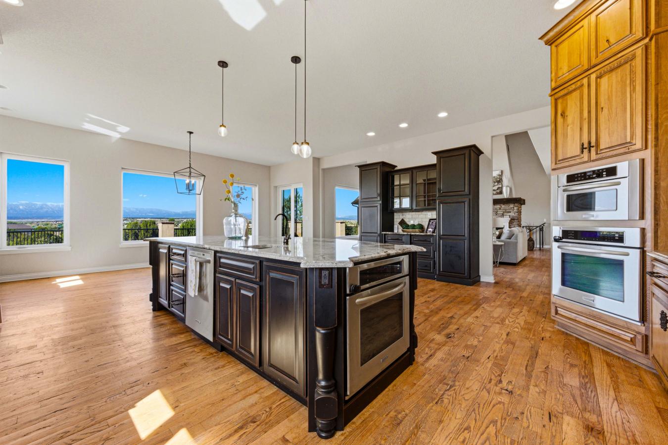Pueblo, Colorado, 81004, United States, 7 Bedrooms Bedrooms, ,6 BathroomsBathrooms,Residential,For Sale,2049909