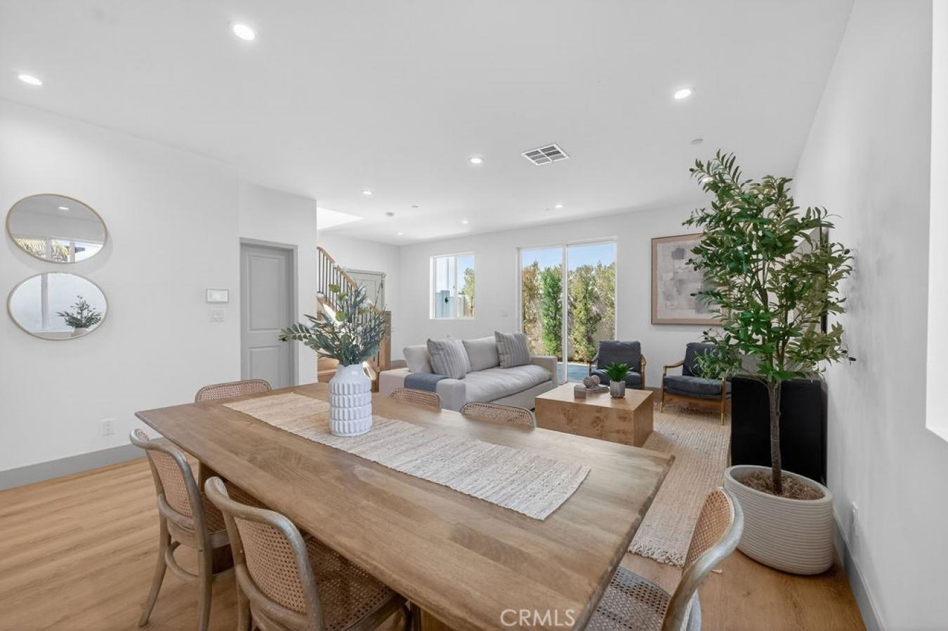 Paramount, Los Angeles, 90723, United States, 6 Bedrooms Bedrooms, ,4 BathroomsBathrooms,Residential,For Sale,2049906