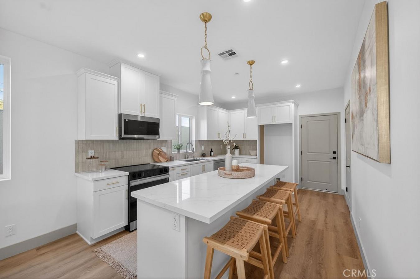 Paramount, Los Angeles, 90723, United States, 6 Bedrooms Bedrooms, ,4 BathroomsBathrooms,Residential,For Sale,2049906