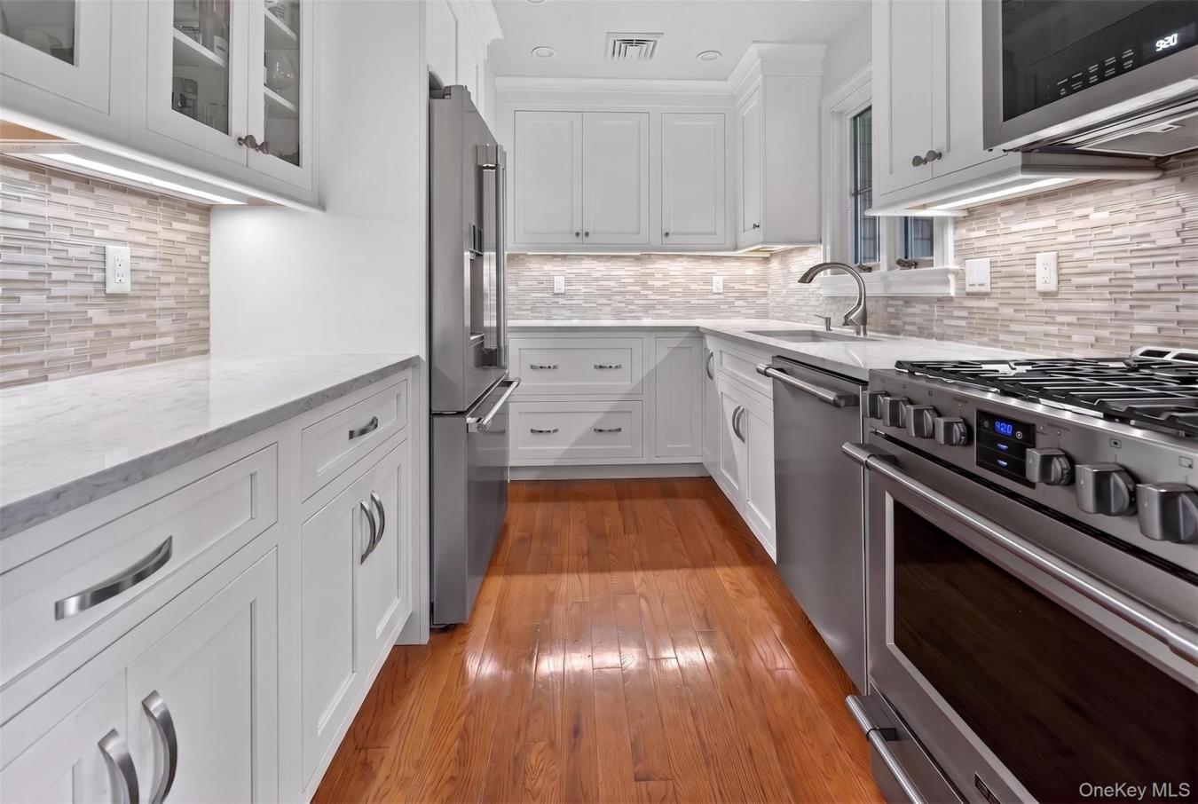 East Hampton, Suffolk County, 11937, United States, 3 Bedrooms Bedrooms, ,2 BathroomsBathrooms,Residential,For Sale,2049904