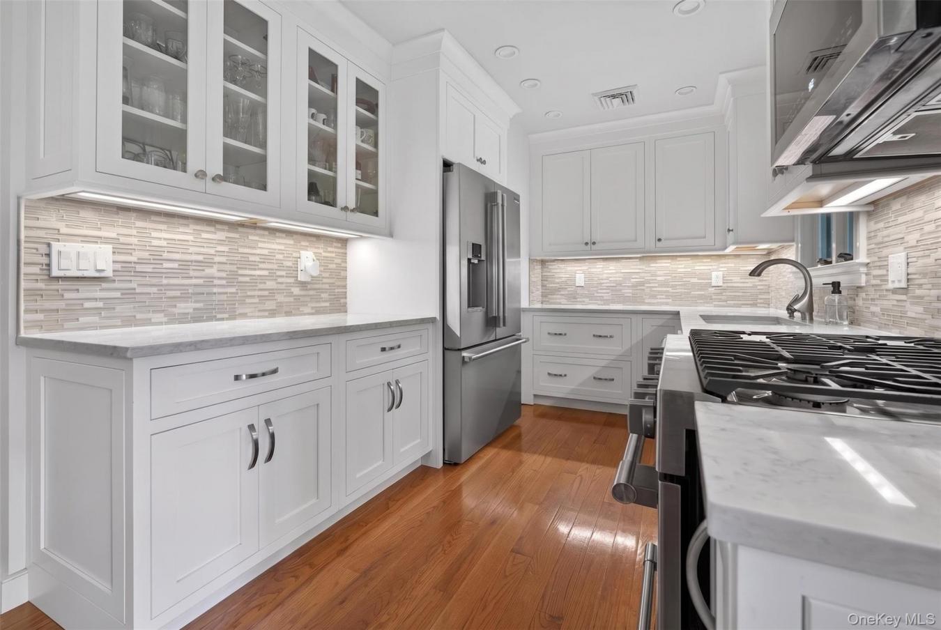 East Hampton, Suffolk County, 11937, United States, 3 Bedrooms Bedrooms, ,2 BathroomsBathrooms,Residential,For Sale,2049904