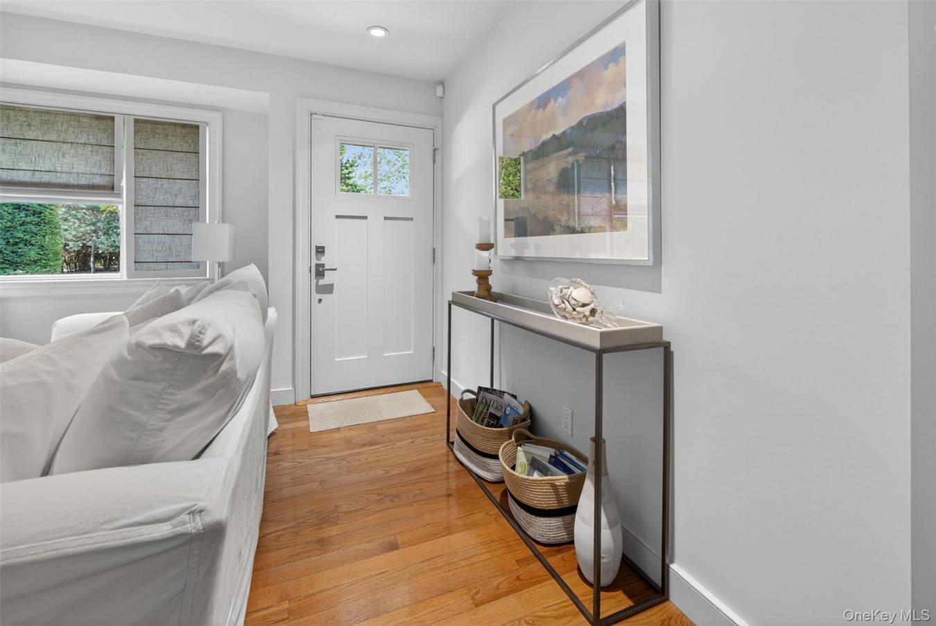 East Hampton, Suffolk County, 11937, United States, 3 Bedrooms Bedrooms, ,2 BathroomsBathrooms,Residential,For Sale,2049904