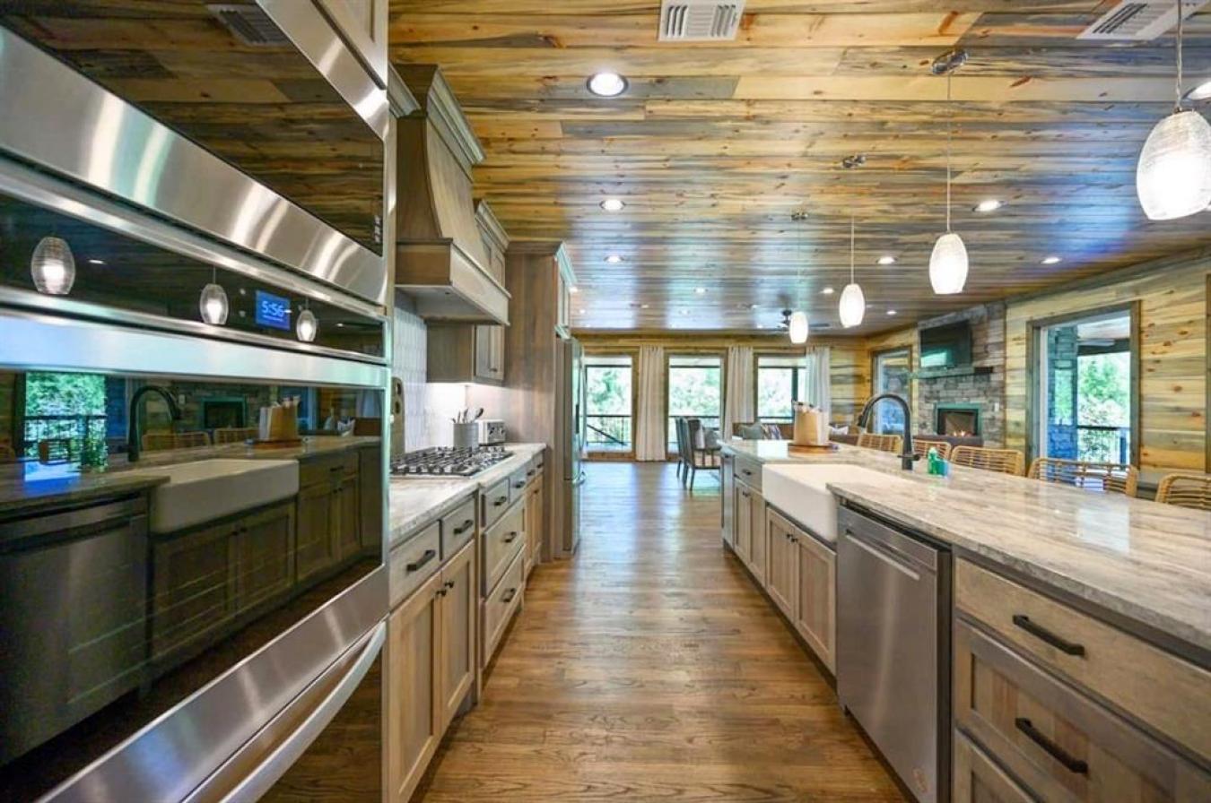Broken Bow, McCurtain, 74728, United States, 6 Bedrooms Bedrooms, ,6 BathroomsBathrooms,Residential,For Sale,2049903