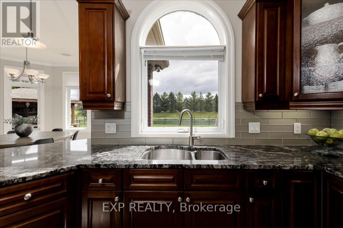 Dorchester, ON, N0L 1G3, Canada, 5 Bedrooms Bedrooms, ,4 BathroomsBathrooms,Residential,For Sale,2049900
