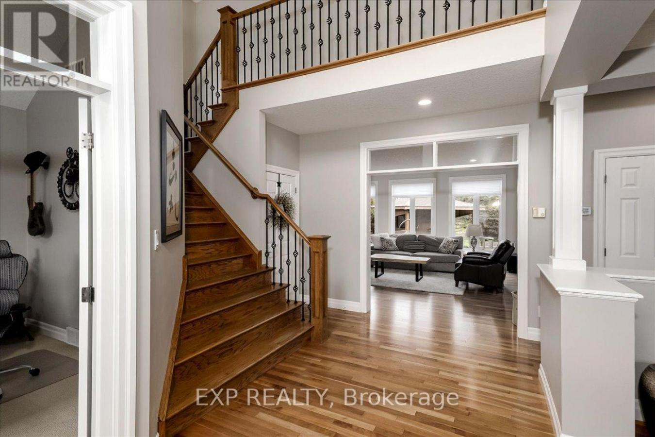 Dorchester, ON, N0L 1G3, Canada, 5 Bedrooms Bedrooms, ,4 BathroomsBathrooms,Residential,For Sale,2049900