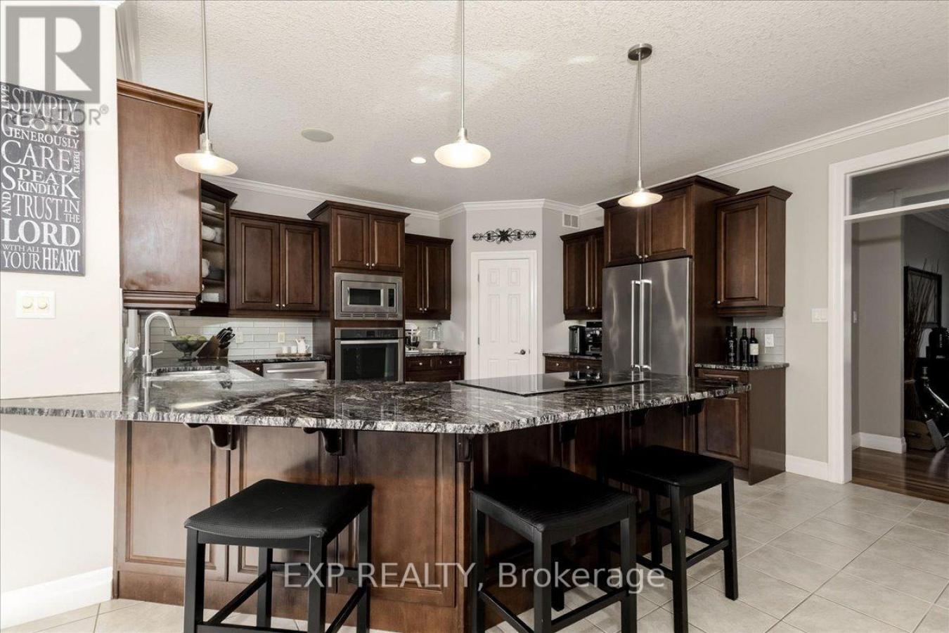 Dorchester, ON, N0L 1G3, Canada, 5 Bedrooms Bedrooms, ,4 BathroomsBathrooms,Residential,For Sale,2049900