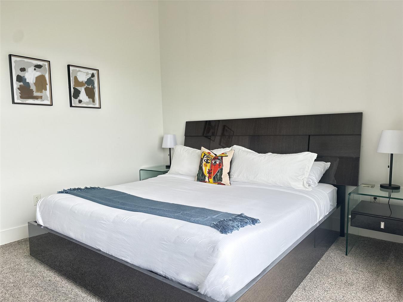 Austin, Travis, 78701, United States, 2 Bedrooms Bedrooms, ,2 BathroomsBathrooms,Residential,For Sale,2049899