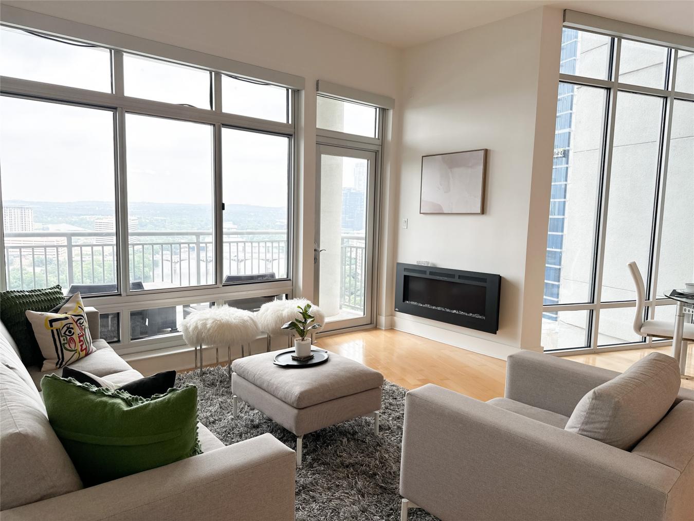 Austin, Travis, 78701, United States, 2 Bedrooms Bedrooms, ,2 BathroomsBathrooms,Residential,For Sale,2049899