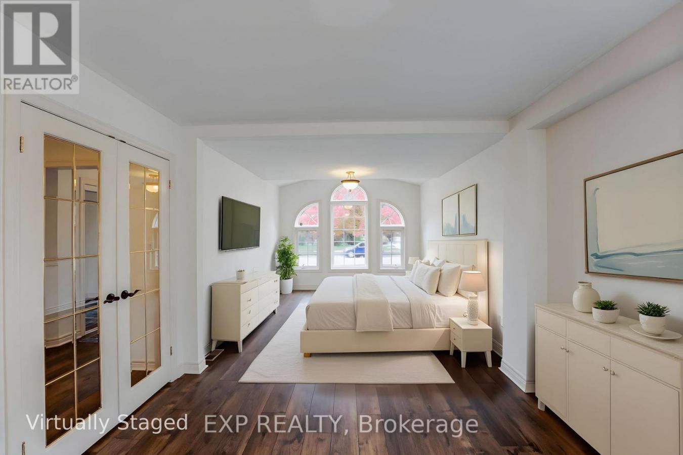 Niagara-on-the-Lake, Ontario, L0S1T0, Canada, 5 Bedrooms Bedrooms, ,3 BathroomsBathrooms,Residential,For Sale,2049898