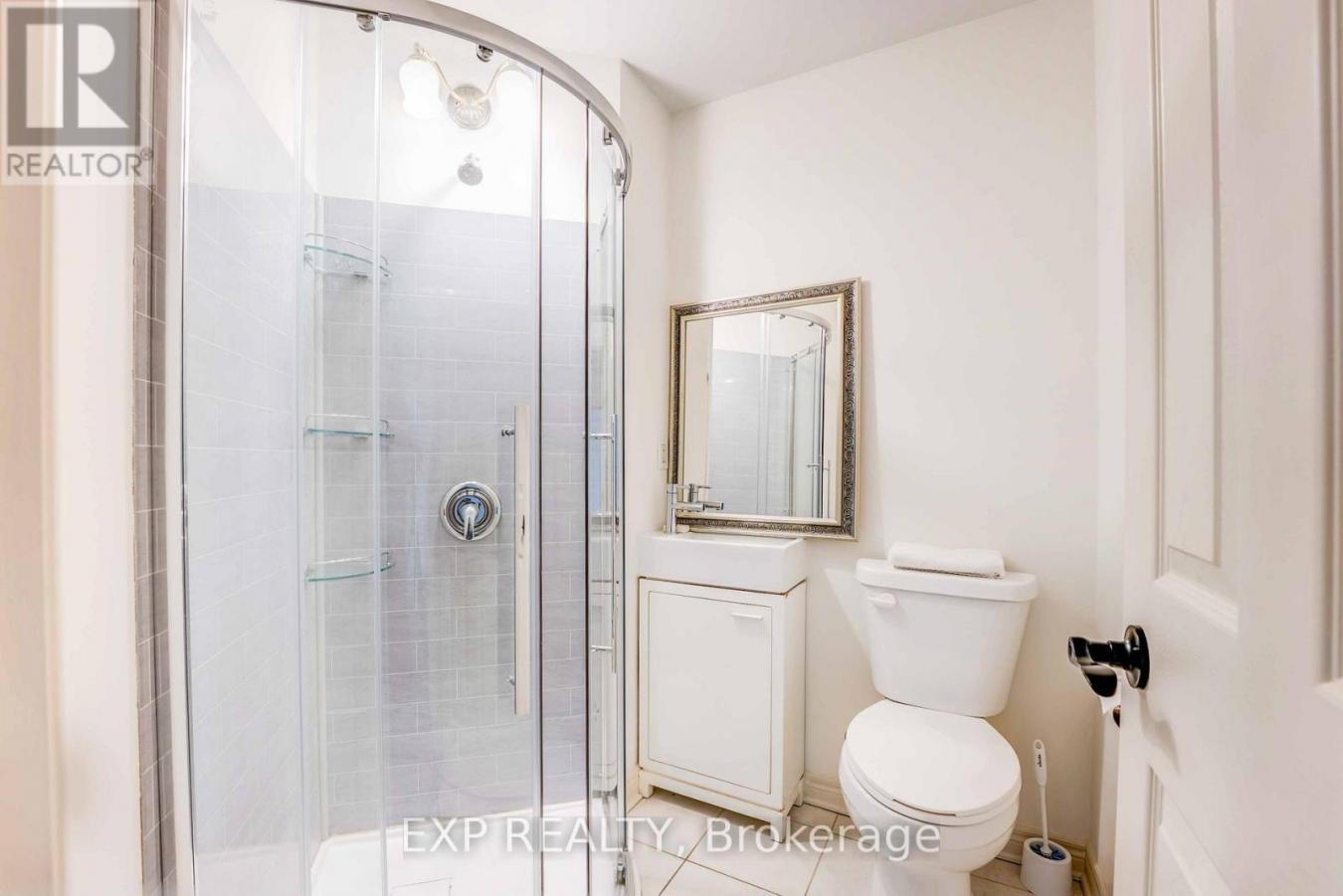 Niagara-on-the-Lake, Ontario, L0S1T0, Canada, 5 Bedrooms Bedrooms, ,3 BathroomsBathrooms,Residential,For Sale,2049898