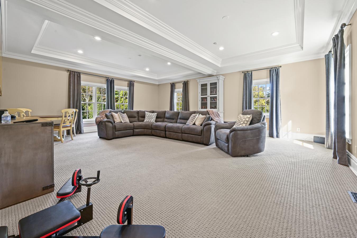 Oyster Bay, Nassau, 11771, United States, 6 Bedrooms Bedrooms, ,6 BathroomsBathrooms,Residential,For Sale,2049895