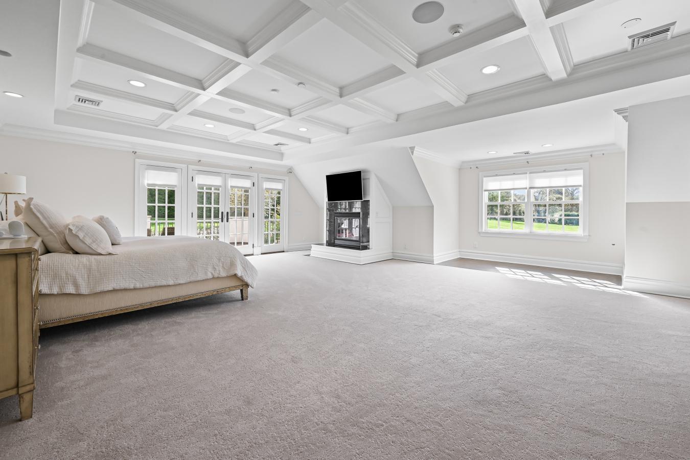 Oyster Bay, Nassau, 11771, United States, 6 Bedrooms Bedrooms, ,6 BathroomsBathrooms,Residential,For Sale,2049895
