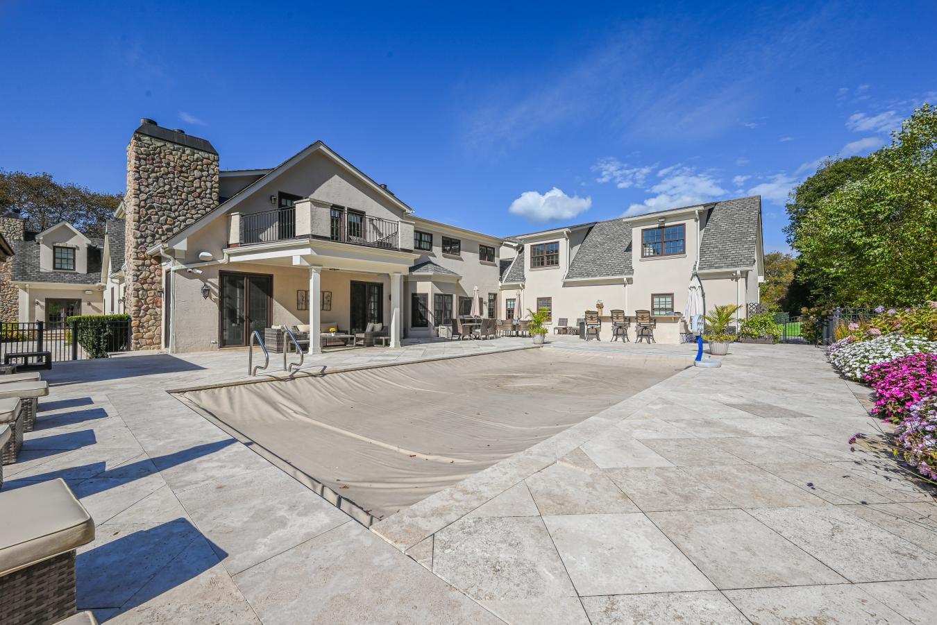 Oyster Bay, Nassau, 11771, United States, 6 Bedrooms Bedrooms, ,6 BathroomsBathrooms,Residential,For Sale,2049895