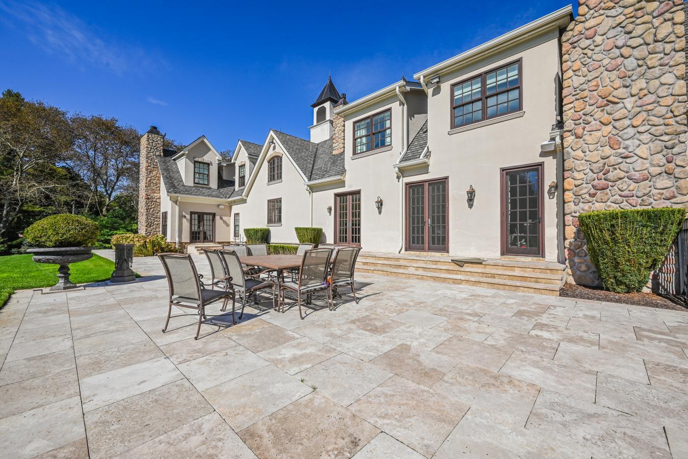 Oyster Bay, Nassau, 11771, United States, 6 Bedrooms Bedrooms, ,6 BathroomsBathrooms,Residential,For Sale,2049895