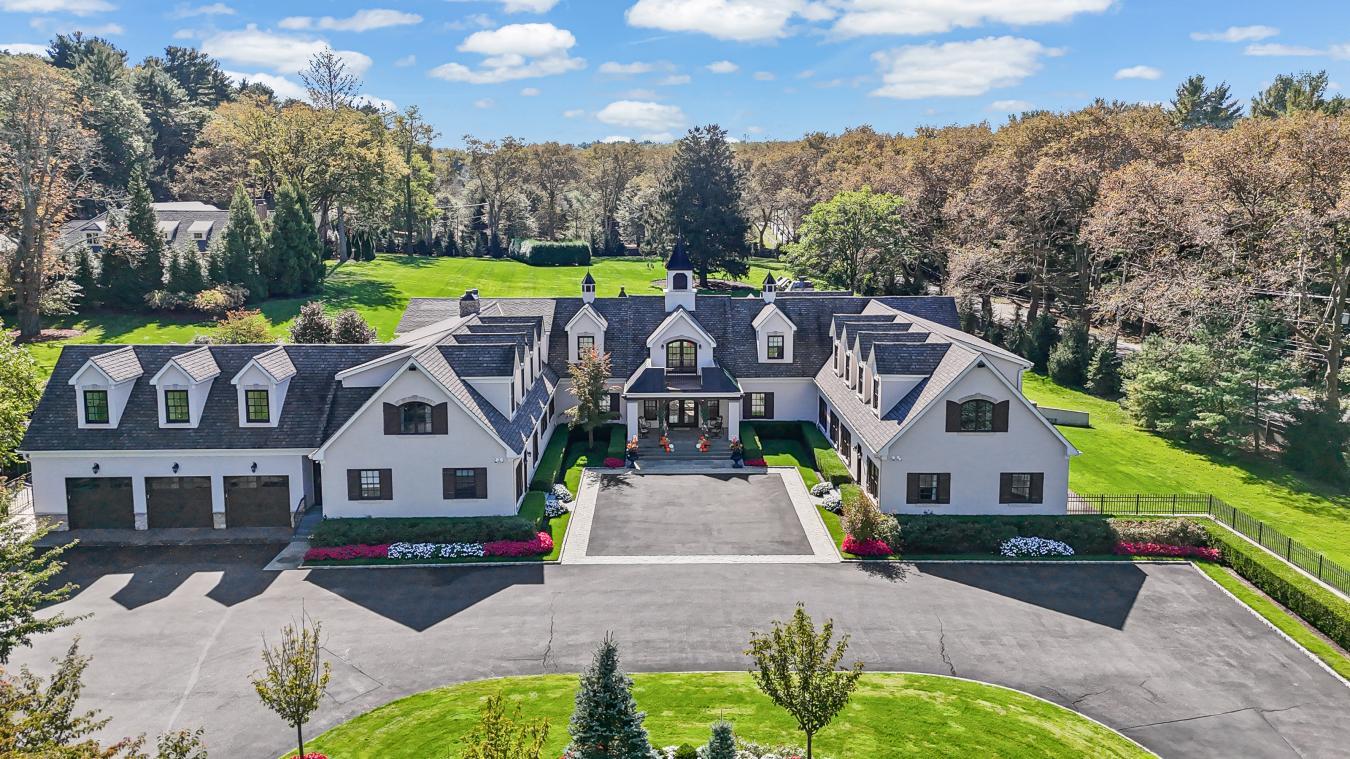 Oyster Bay, Nassau, 11771, United States, 6 Bedrooms Bedrooms, ,6 BathroomsBathrooms,Residential,For Sale,2049895