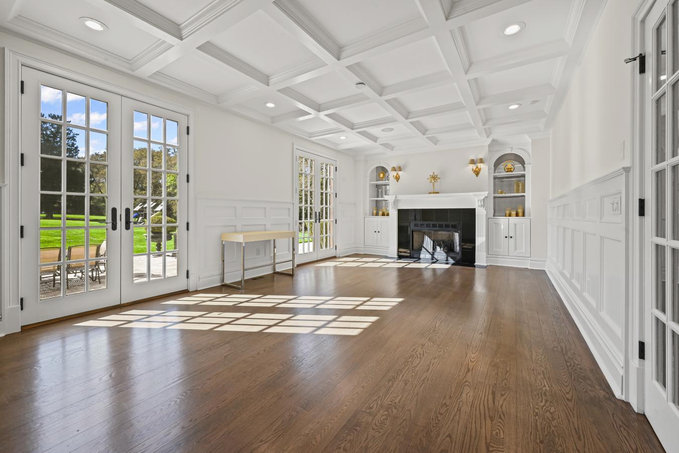 Oyster Bay, Nassau, 11771, United States, 6 Bedrooms Bedrooms, ,6 BathroomsBathrooms,Residential,For Sale,2049895