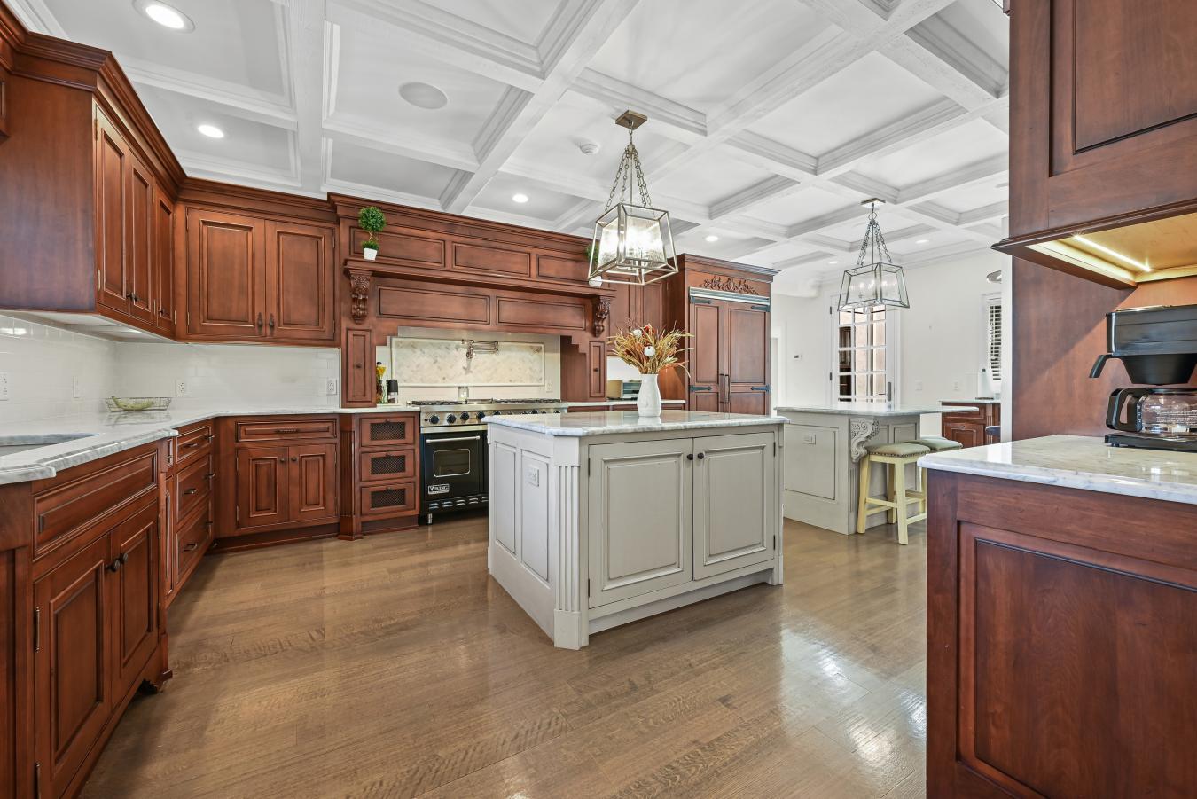 Oyster Bay, Nassau, 11771, United States, 6 Bedrooms Bedrooms, ,6 BathroomsBathrooms,Residential,For Sale,2049895