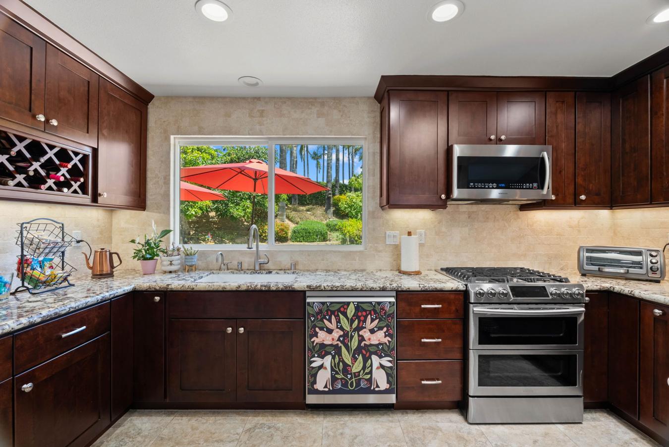 Camarillo, Ventura, United States, 5 Bedrooms Bedrooms, ,3 BathroomsBathrooms,Residential,For Sale,2049888