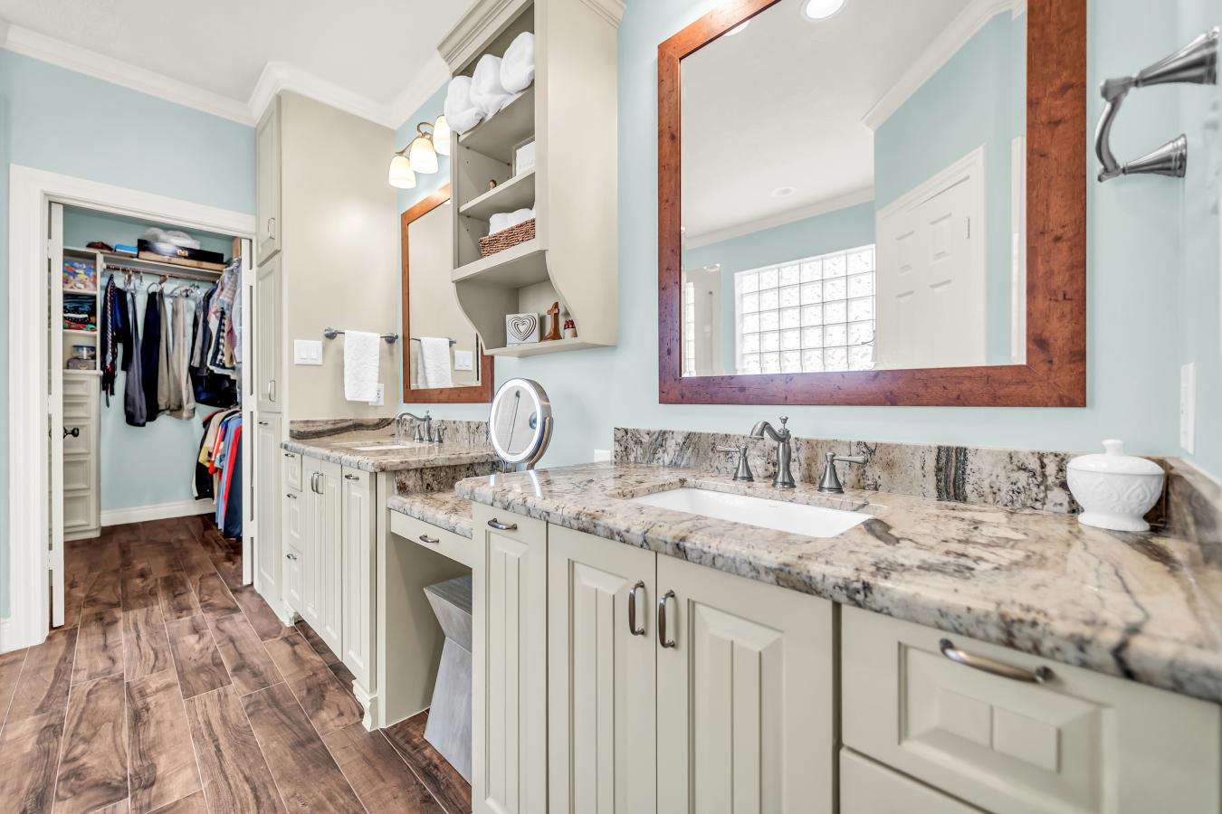 Sugar Land, Texas, 77479, United States, 5 Bedrooms Bedrooms, ,3 BathroomsBathrooms,Residential,For Sale,2049887