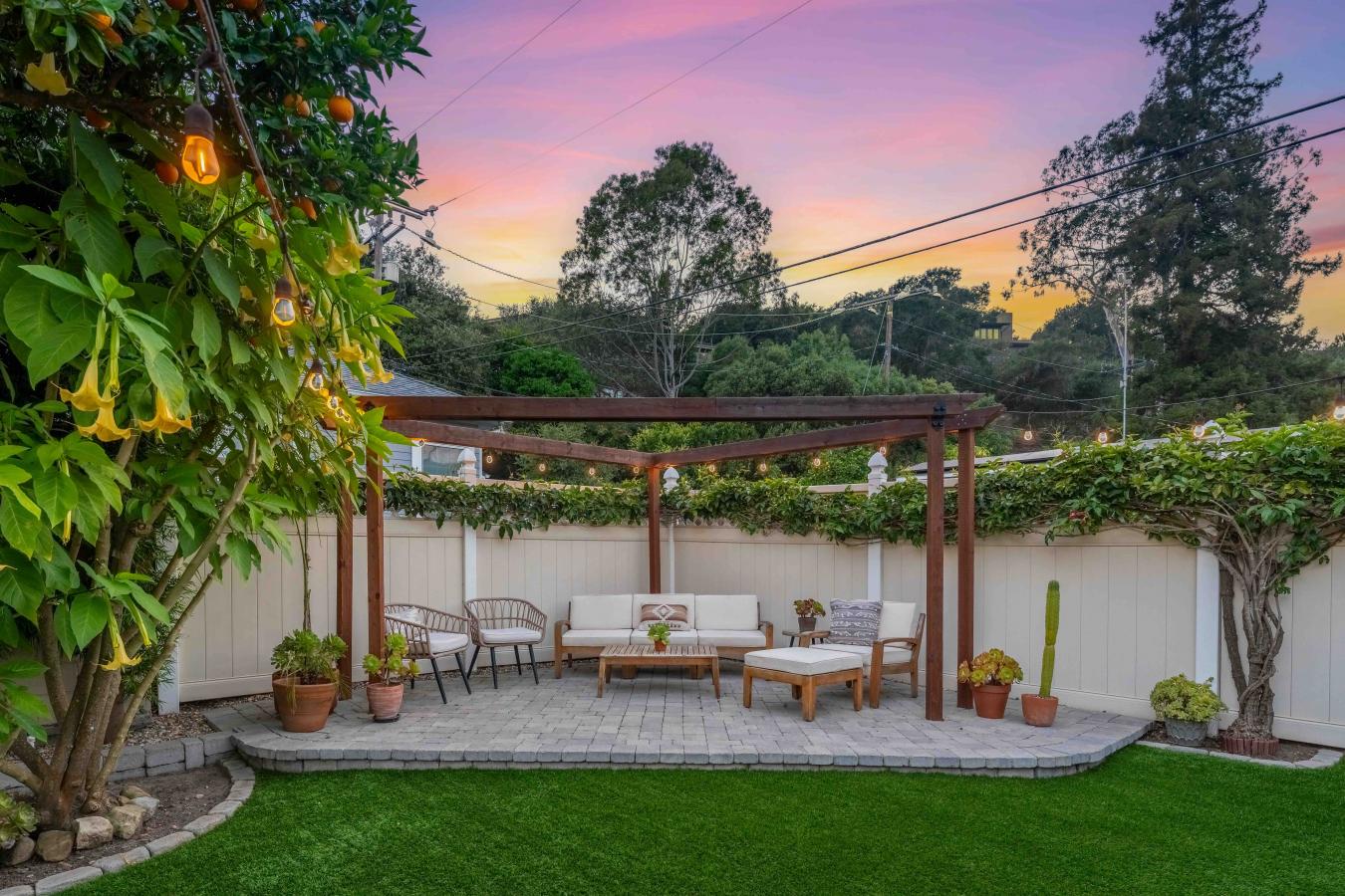 Santa Barbara, Santa Barbara, 93101, United States, 3 Bedrooms Bedrooms, ,2 BathroomsBathrooms,Residential,For Sale,2049886