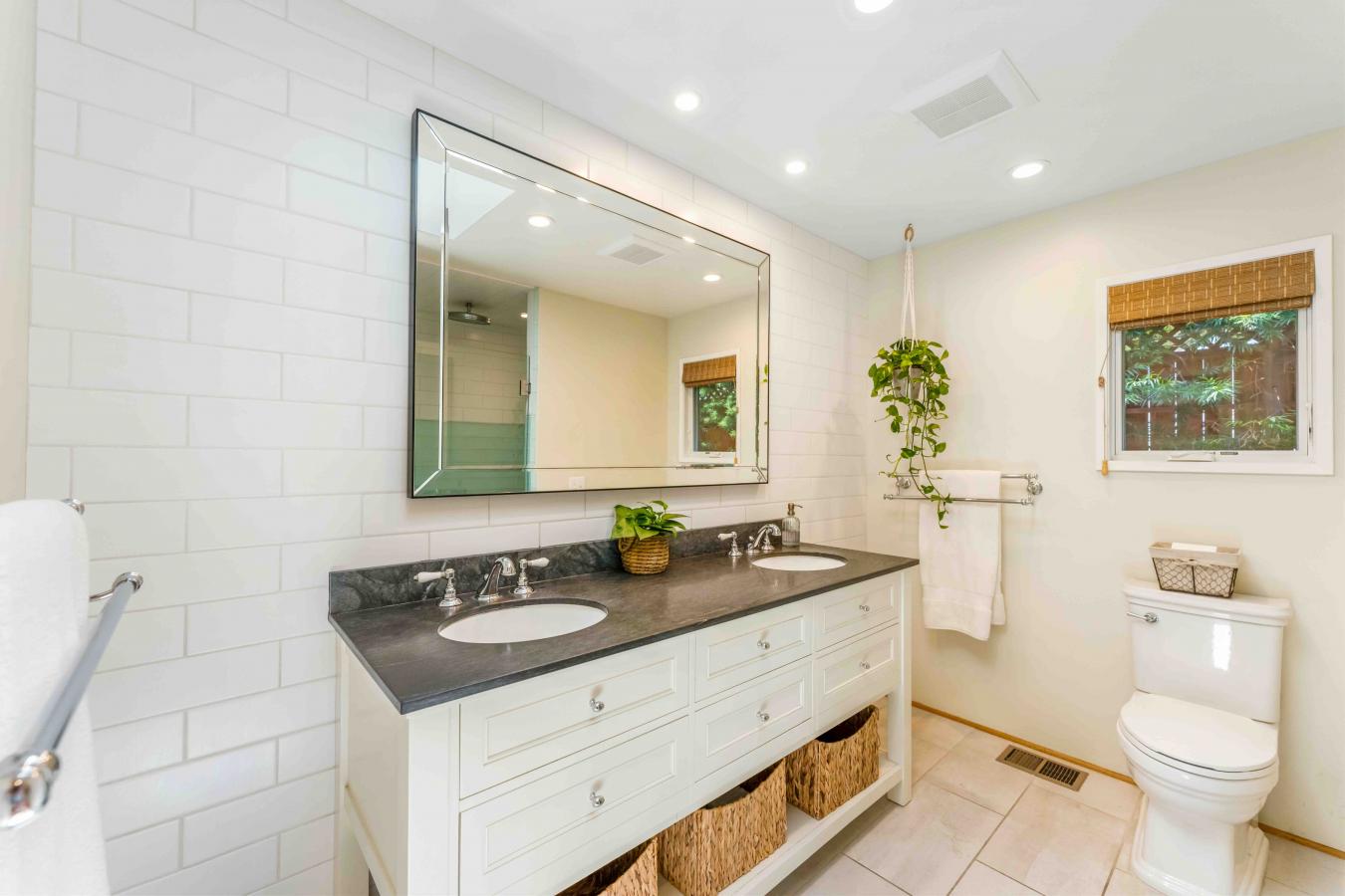 Santa Barbara, Santa Barbara, 93101, United States, 3 Bedrooms Bedrooms, ,2 BathroomsBathrooms,Residential,For Sale,2049886