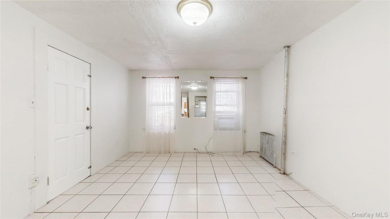 New York, Kings (Brooklyn), 11221, United States, 6 Bedrooms Bedrooms, ,3 BathroomsBathrooms,Residential,For Sale,2049884