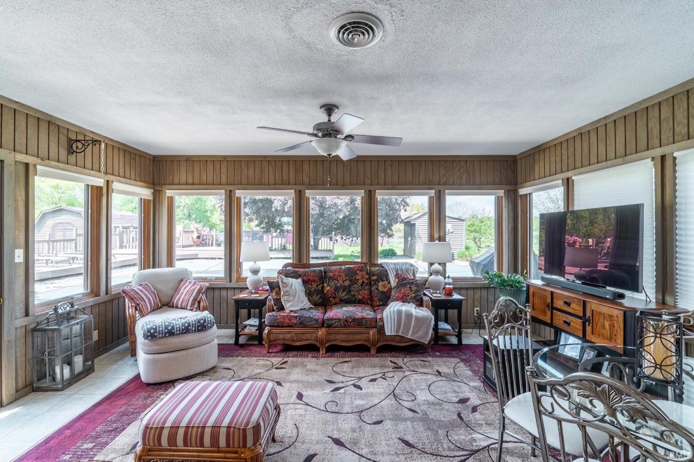 Claypool, Kosciusko, 46510, United States, 3 Bedrooms Bedrooms, ,2 BathroomsBathrooms,Residential,For Sale,2049882