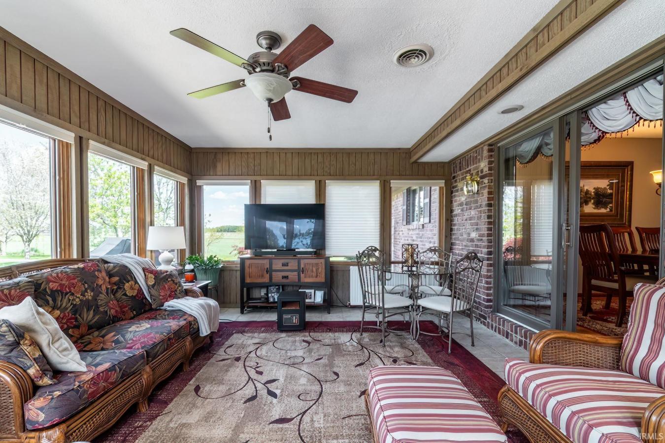 Claypool, Kosciusko, 46510, United States, 3 Bedrooms Bedrooms, ,2 BathroomsBathrooms,Residential,For Sale,2049882