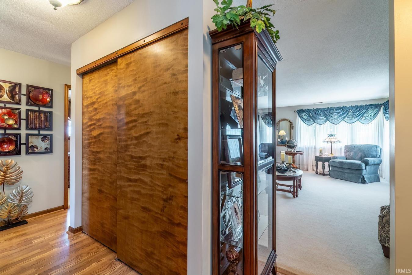 Claypool, Kosciusko, 46510, United States, 3 Bedrooms Bedrooms, ,2 BathroomsBathrooms,Residential,For Sale,2049882