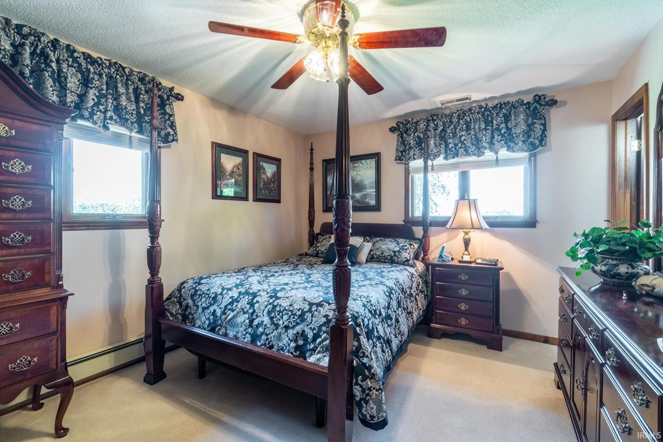 Claypool, Kosciusko, 46510, United States, 3 Bedrooms Bedrooms, ,2 BathroomsBathrooms,Residential,For Sale,2049882
