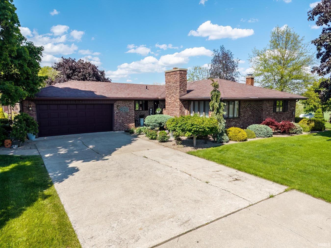 Claypool, Kosciusko, 46510, United States, 3 Bedrooms Bedrooms, ,2 BathroomsBathrooms,Residential,For Sale,2049882