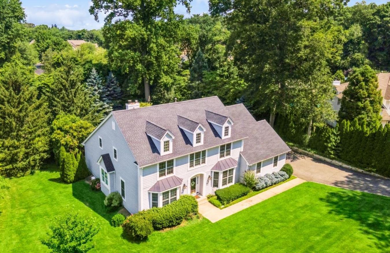 Locust Valley, New York, 11560, United States, 5 Bedrooms Bedrooms, ,4 BathroomsBathrooms,Residential,For Sale,2049877