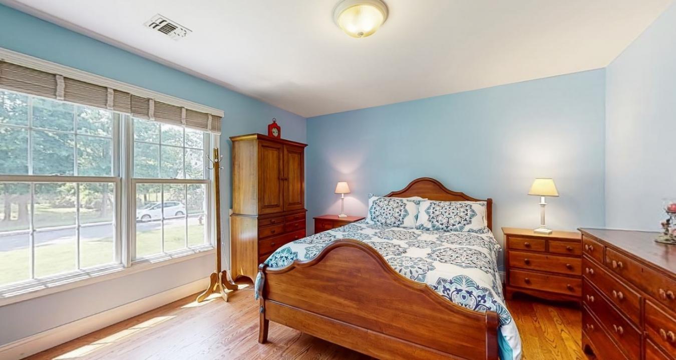Locust Valley, New York, 11560, United States, 5 Bedrooms Bedrooms, ,4 BathroomsBathrooms,Residential,For Sale,2049877