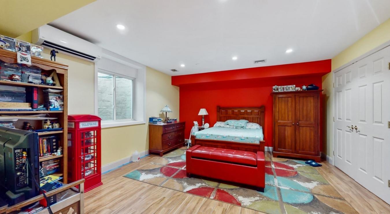 Locust Valley, New York, 11560, United States, 5 Bedrooms Bedrooms, ,4 BathroomsBathrooms,Residential,For Sale,2049877
