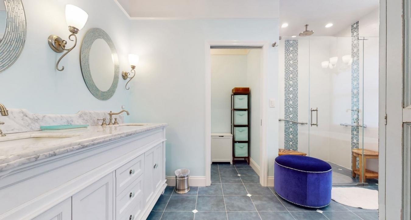 Locust Valley, New York, 11560, United States, 5 Bedrooms Bedrooms, ,4 BathroomsBathrooms,Residential,For Sale,2049877