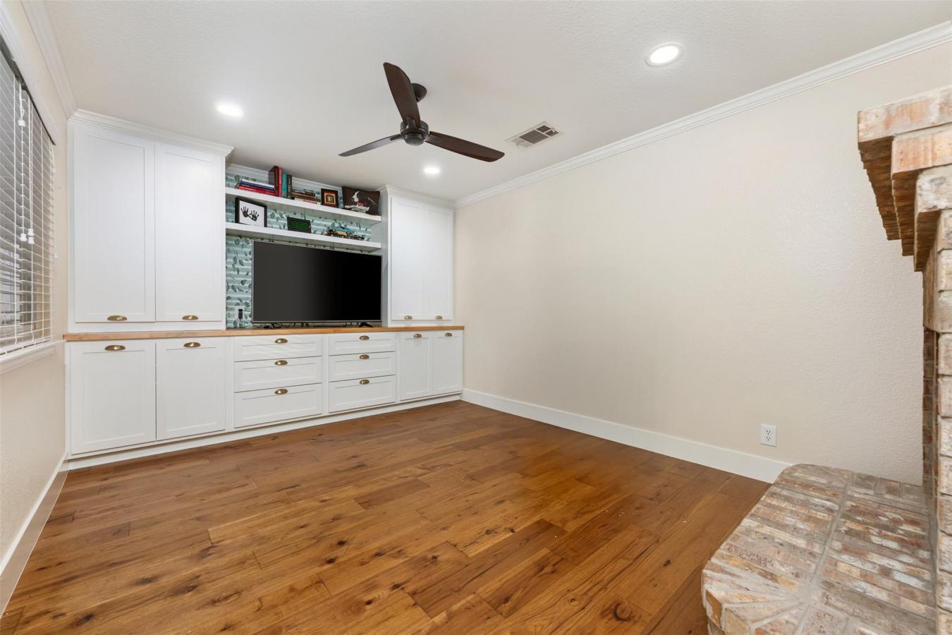 Cedar Park, Williamson, 78613, United States, 4 Bedrooms Bedrooms, ,2 BathroomsBathrooms,Residential,For Sale,2049876