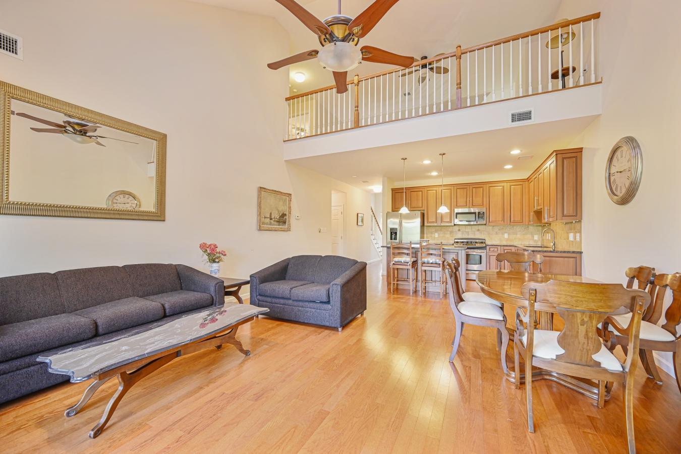 Port Washington, New York, 11050, United States, 4 Bedrooms Bedrooms, ,3 BathroomsBathrooms,Residential,For Sale,2049875