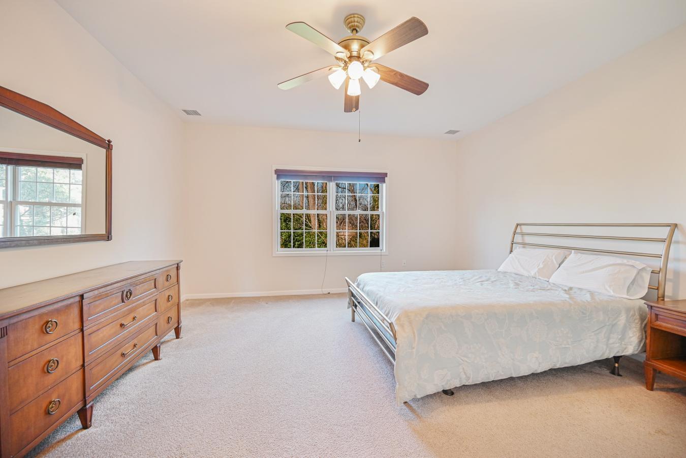 Port Washington, New York, 11050, United States, 4 Bedrooms Bedrooms, ,3 BathroomsBathrooms,Residential,For Sale,2049875