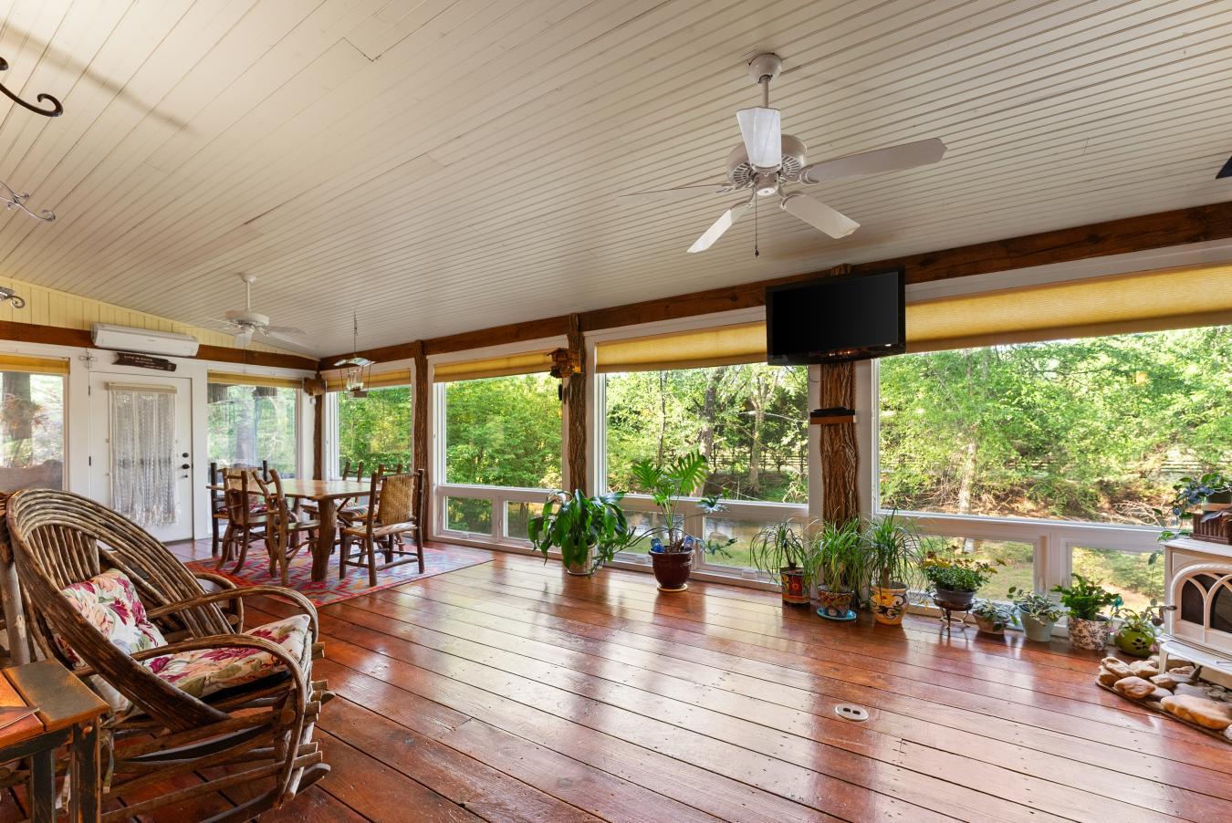 Sautee Nacoochee, Georgia, 30571, United States, 3 Bedrooms Bedrooms, ,3 BathroomsBathrooms,Residential,For Sale,2049874