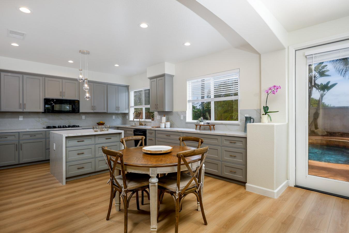 Carlsbad, San Diego, 92011, United States, 5 Bedrooms Bedrooms, ,3 BathroomsBathrooms,Residential,For Sale,2049871