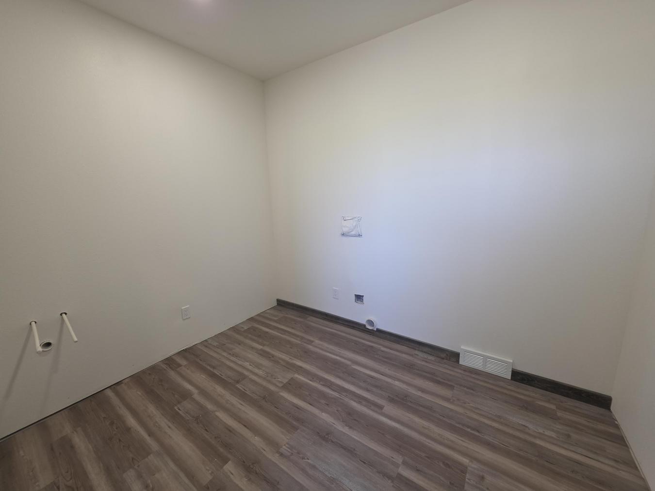 Aberdeen, Brown, 57401, United States, 5 Bedrooms Bedrooms, ,2 BathroomsBathrooms,Residential,For Sale,2049870